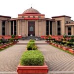 सरकारी स्कूलों में मंत्रोच्चार अनिवार्य करने की याचिका खारिज, बिलासपुर हाईकोर्ट बोला- आदेश लागू होगा तभी होगी सुनवाई